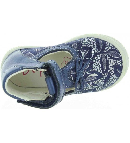 Walking shoes for a toddler best for walking 