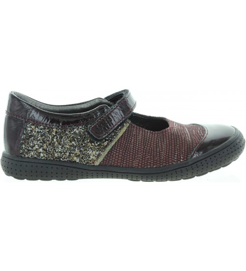 Girls shoes for Fall that are durable 