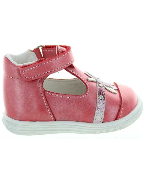 Baby shoes recommended by podiatrist