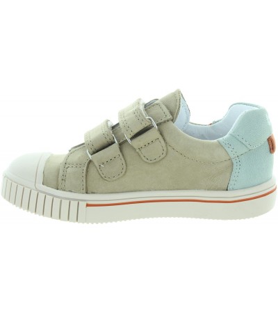 Kids with feet problems special shoes 