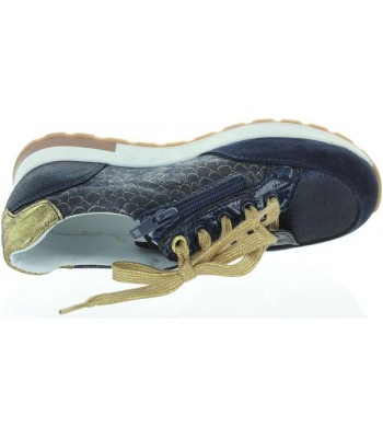 Overpronation in kids sneakers fixing shoes