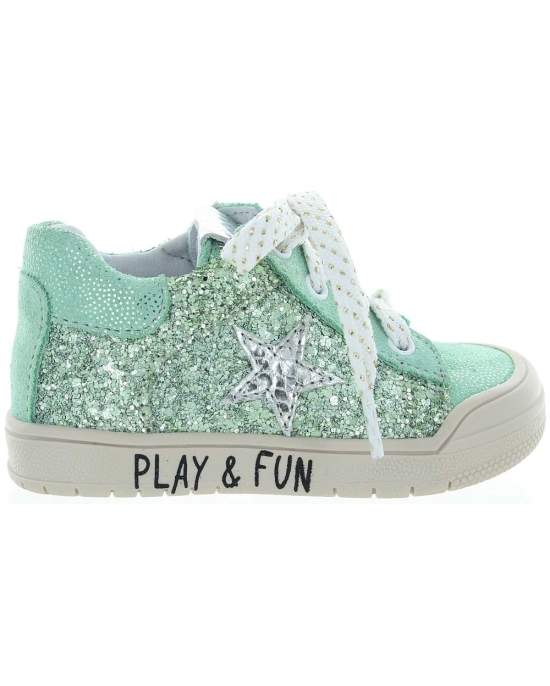 Italian shoes to prevent toe walking in kids