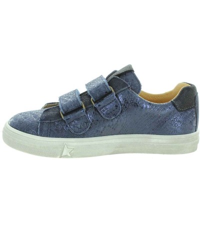Orthopedic sole good arch sneakers for child 