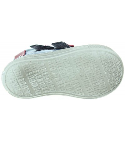 Kids shoes that shape their feet and support weak ankles