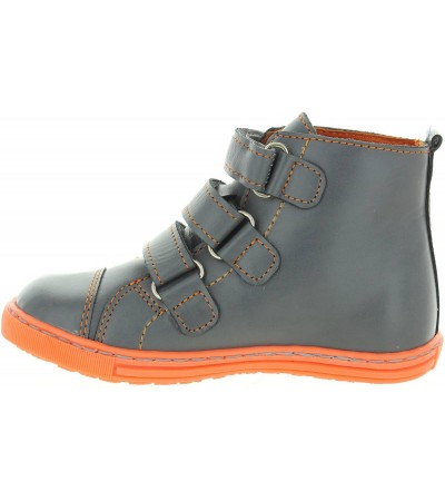 Hard soles boots for boys to stop toe walking