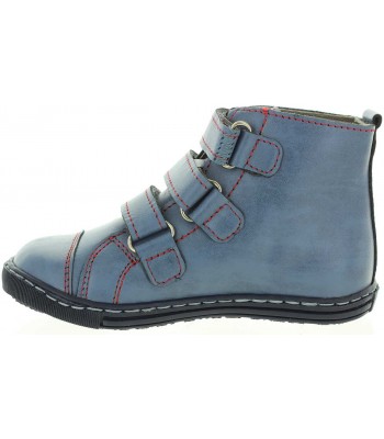 High top child boots made with good leather