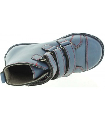 High top child boots made with good leather