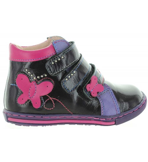 Child boots with ankle support 