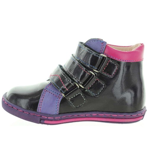 Child boots with ankle support 
