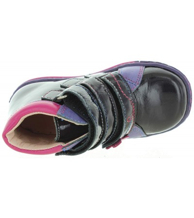Child boots with ankle support 