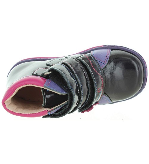 Child boots with ankle support 