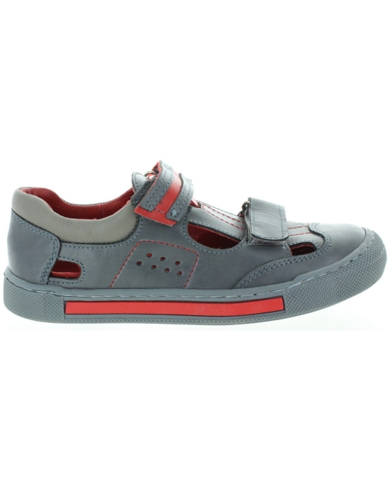 Orthopedic sandals for a child with heel support 