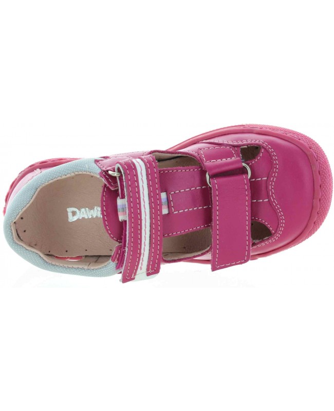 Child with heel support orthopedic sandals