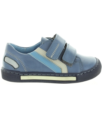 Best blue shoes for boys feet with flat low arches 
