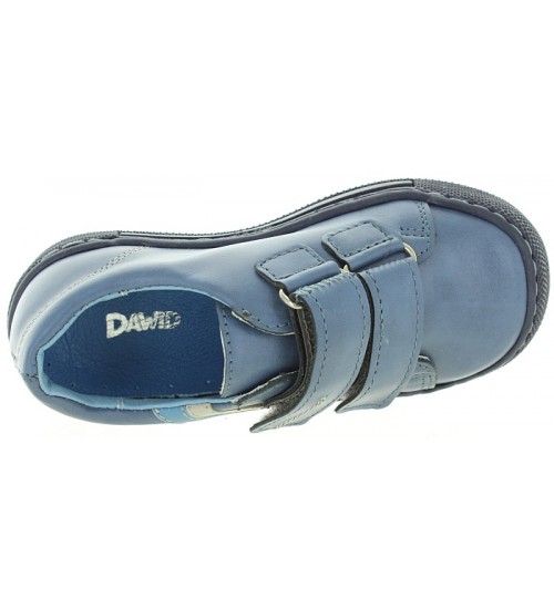 Kids feet with low arches best shoes