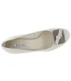 Comfortable quality heels out of beige smooth leather