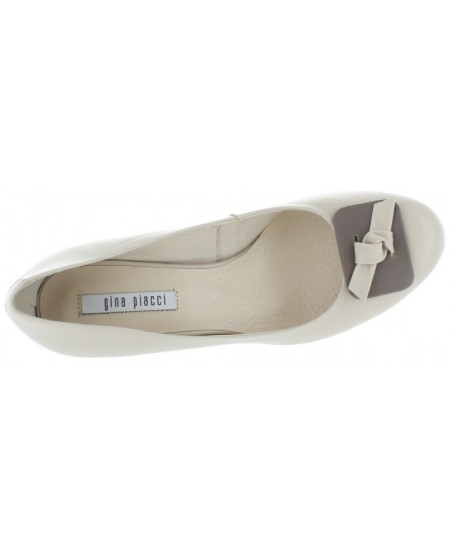 Low heel fashion heels for women in beige 