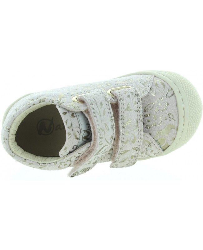Sneakers for a girls with soft soles 