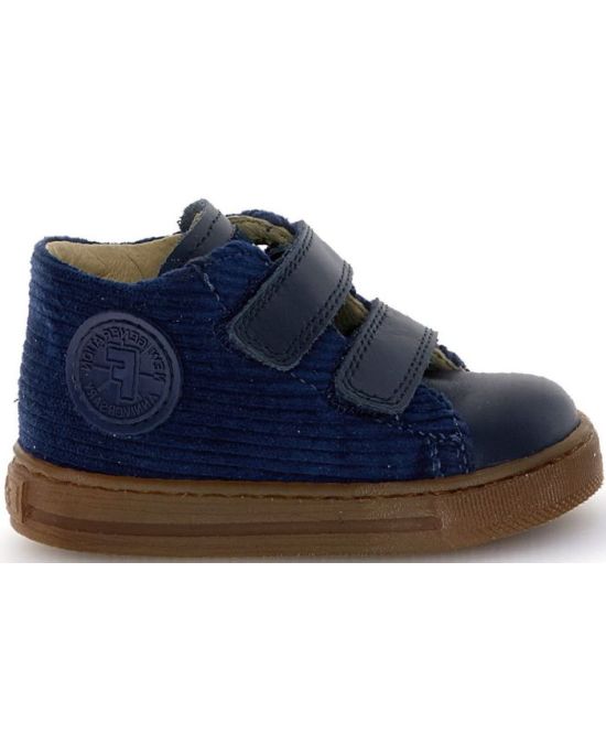 Baby sneakers recommended by pediatrician 