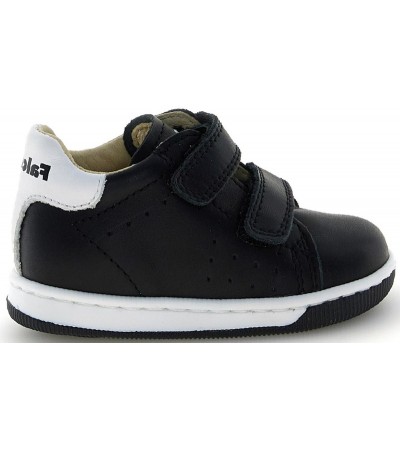 Shoes with arches for a baby orthopedic