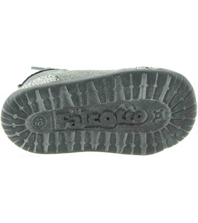 Correction shoes for kids ankles turning inward