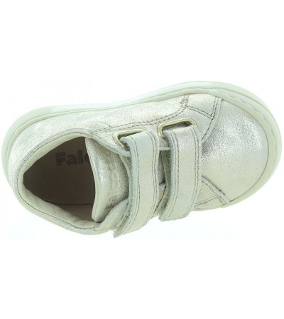 Best sneakers for girls with support for flat feet 