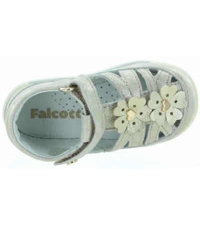 Baby sandals with closed toes with good arches 