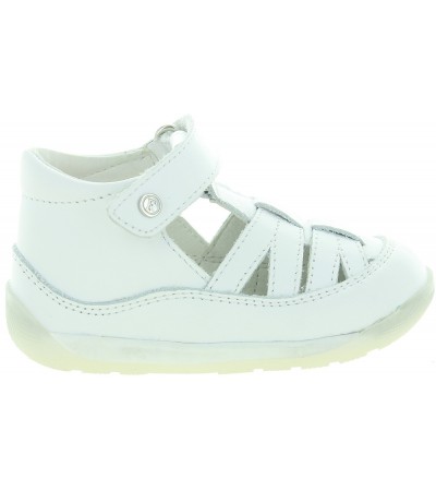 High top sandals for a baby girl corrective