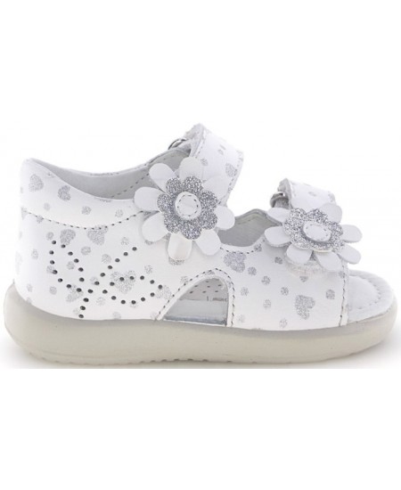 Sandals for a toddler girl that are double wide 