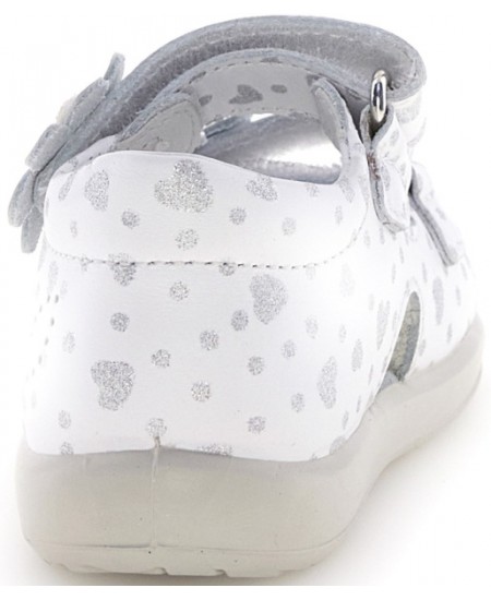 Sandals for a toddler girl that are double wide 