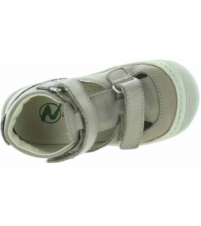 Beige baby baby shoes made with natural leather 