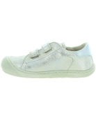 Good sneakers for kids with flat feet 
