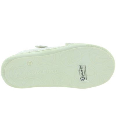 Kids with flat feet good sneakers