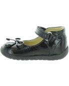 Baby feet fat on top shoes 