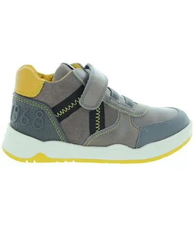 Pronation preventive walking brown leather boots