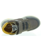 Pronation preventive walking brown leather boots