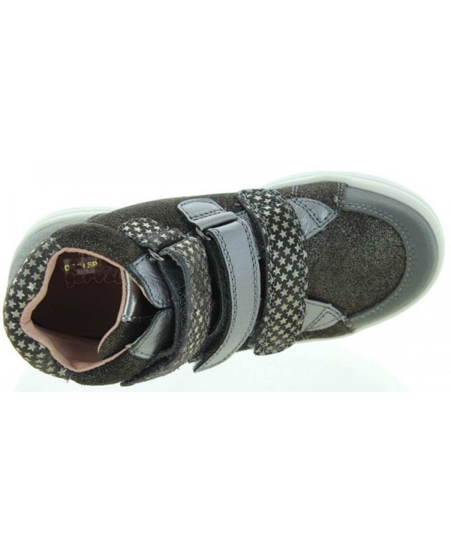 Boots for girls with reinforced heel for tip toe walking 