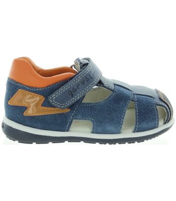 Ankle form boys sandals with closed toes