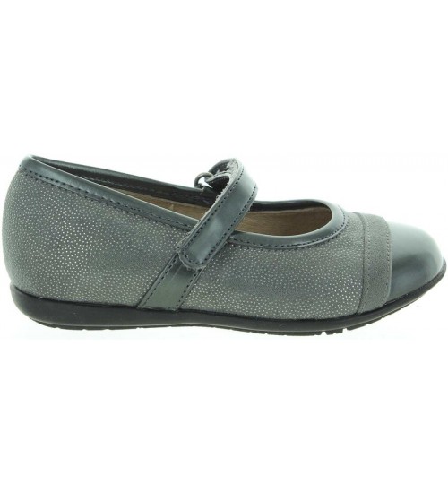 Shoes for toddlers with overpronation and narrow feet