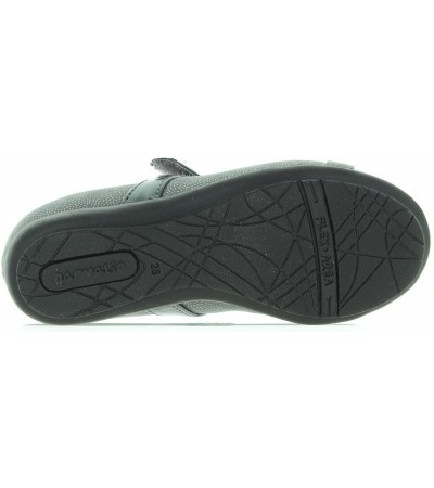 Shoes for toddlers with overpronation and narrow feet