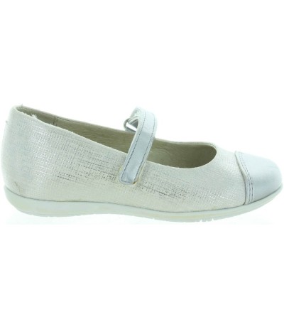 Slim feet girls silver shoes from Spain