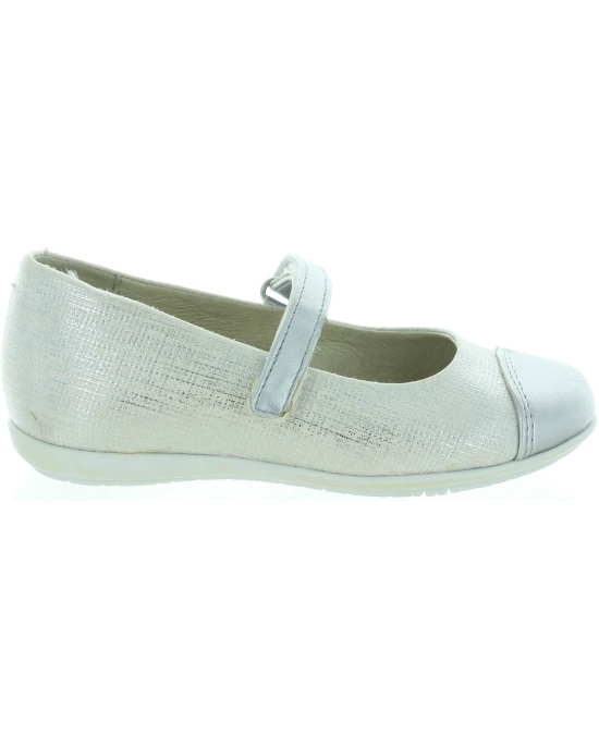 Slim feet girls silver shoes from Spain