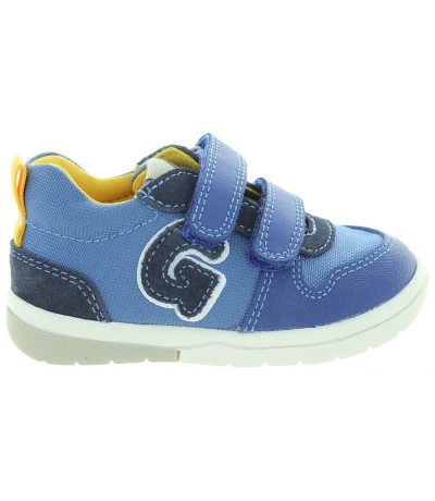 Sturdy leather sneakers for your child