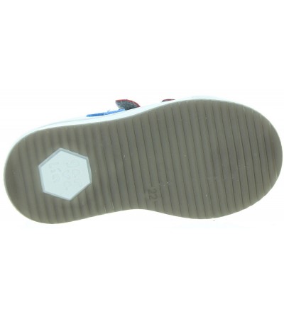 Healthy kids sneakers to develop their feet 