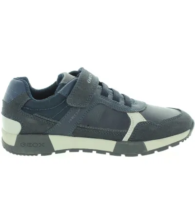 Geox sneakers for a teen with good support 