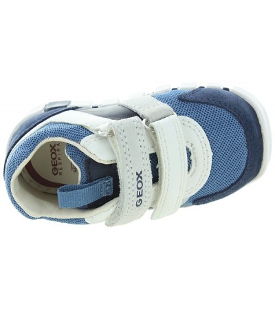 Supportive leather sneakers for baby boys 