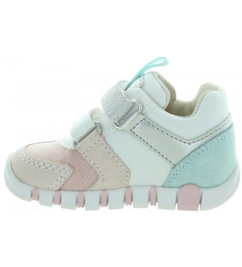 Baby sneakers best for learning to walk