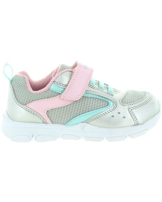 Shoes to correct supination in girls with sturdy heel