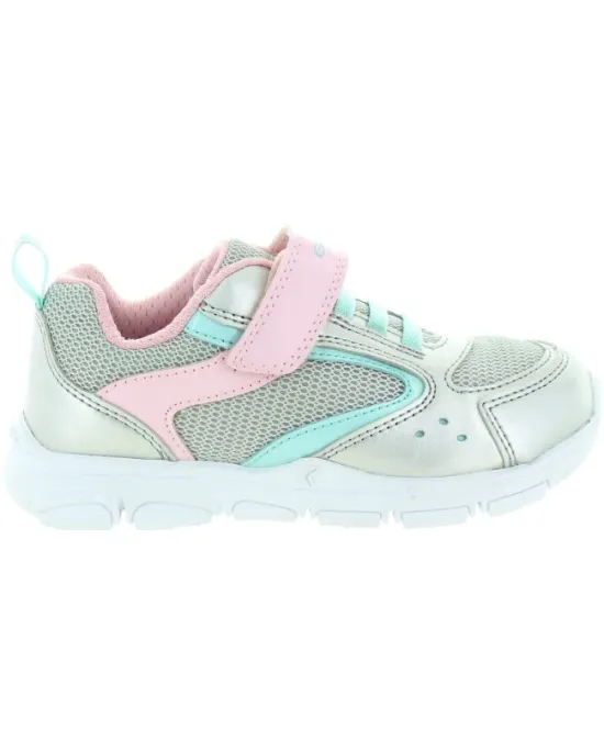 Shoes to correct supination in girls with sturdy heel