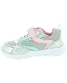 Shoes to correct supination in girls with sturdy heel